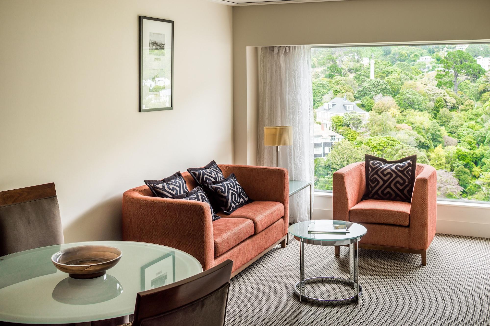 Bolton Hotel Wellington Bagian luar foto A suite at the hotel