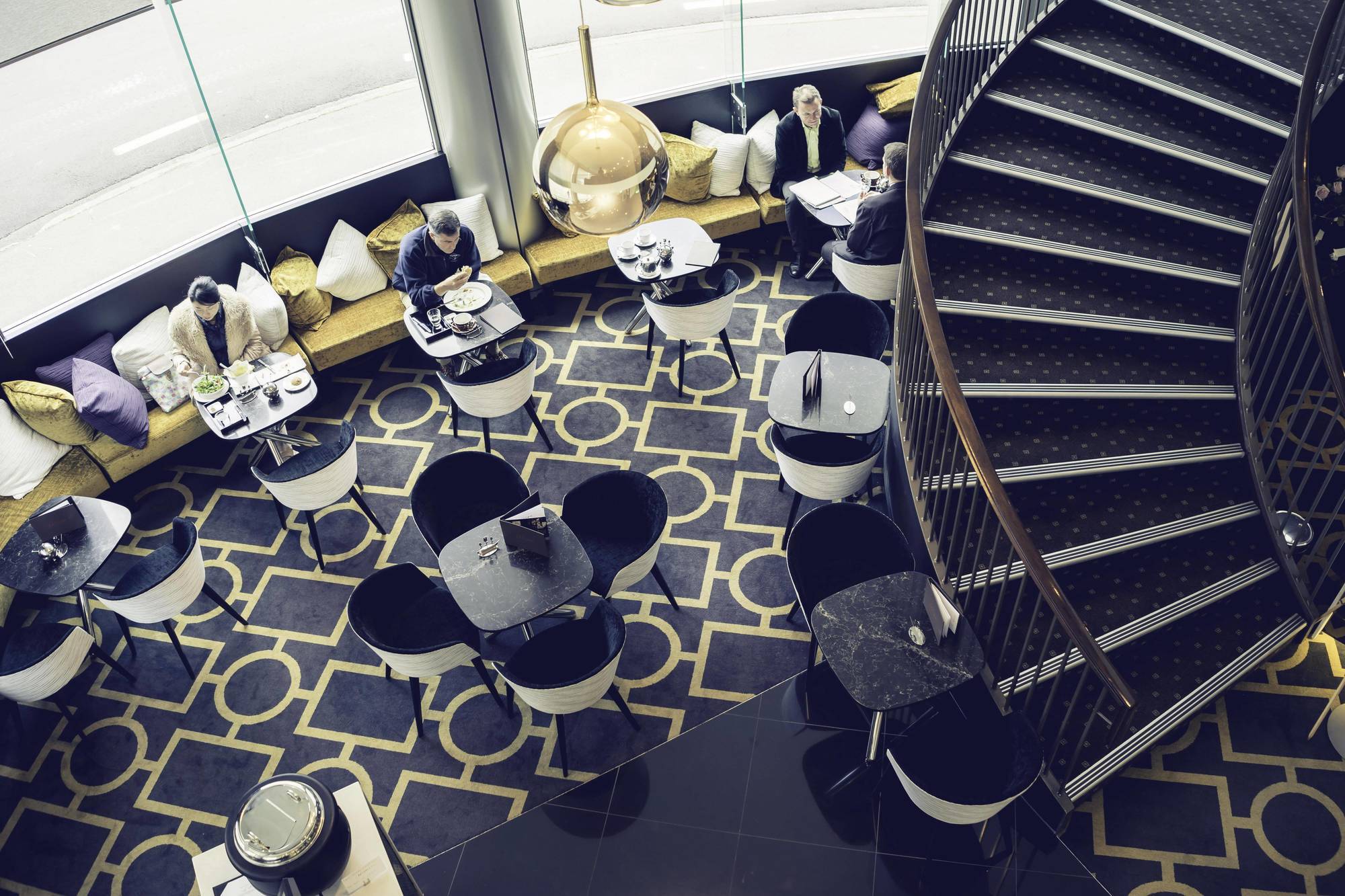 Bolton Hotel Wellington Bagian luar foto The interior of the hotel