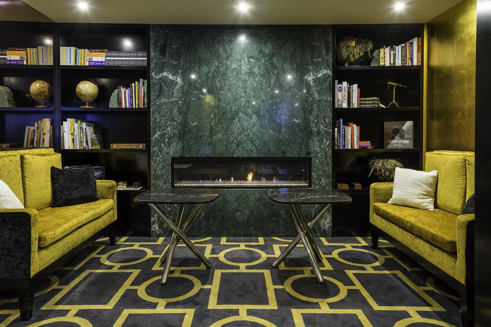 Bolton Hotel Wellington Bagian luar foto The Library at The Ivy, Manchester